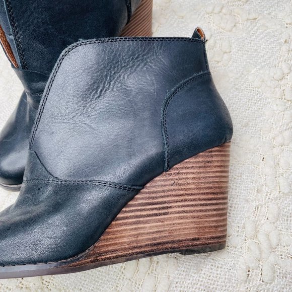 Lucky Brand Yinan Black Leather Platform Wedge Ankle Boot Size 9.5 - Picture 8 of 9